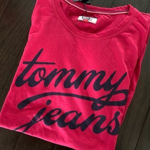 BNWT - Tommy Hilfiger Women’s Tee
